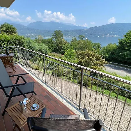 Semesterbostad Ortensia Baveno